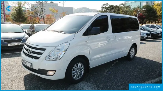 HYUNDAI STAREX 5-SEATER VAN