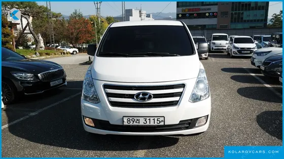 HYUNDAI STAREX 5-SEATER VAN