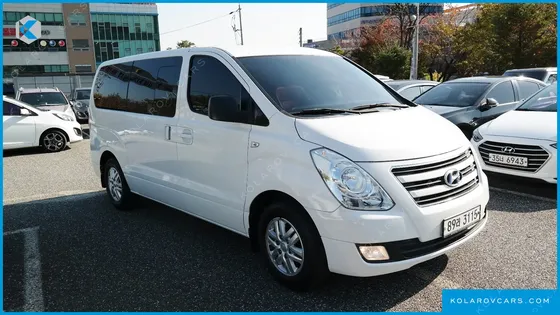 HYUNDAI STAREX 5-SEATER VAN