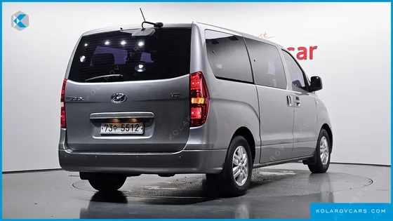 HYUNDAI STAREX 12-SEATER WAGON