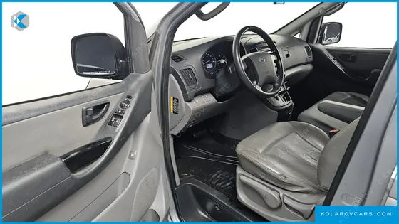 HYUNDAI STAREX 12-SEATER WAGON