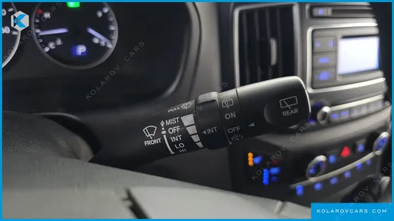 HYUNDAI STAREX 12-SEATER WAGON