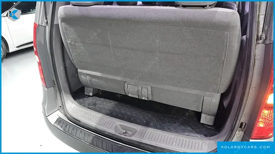 HYUNDAI STAREX 12-SEATER WAGON