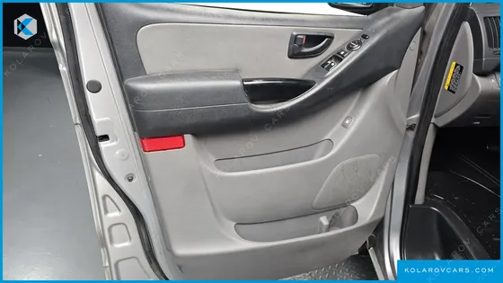 HYUNDAI STAREX 12-SEATER WAGON