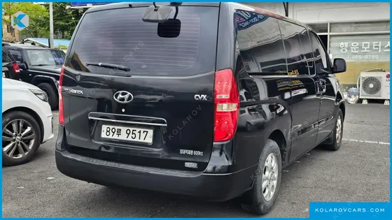 HYUNDAI STAREX 5-SEATER VAN