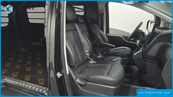 HYUNDAI STARIA L3.5 CARGO 3-SEATER
