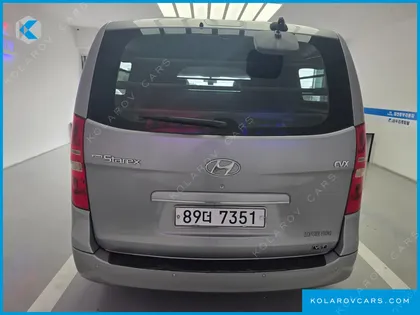 HYUNDAI STAREX 5-SEATER VAN