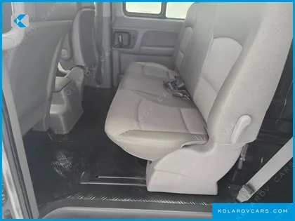 HYUNDAI STAREX 5-SEATER VAN