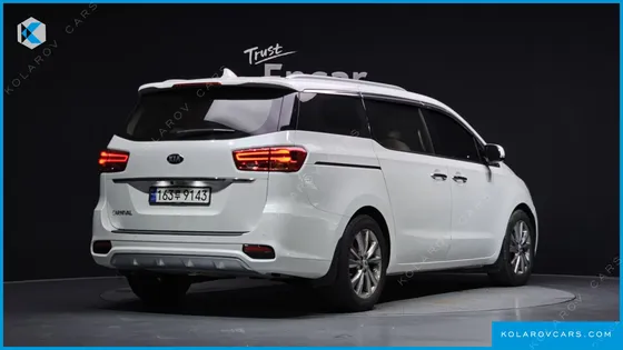 KIA CARNIVAL 9-SEATER PRSTIGE