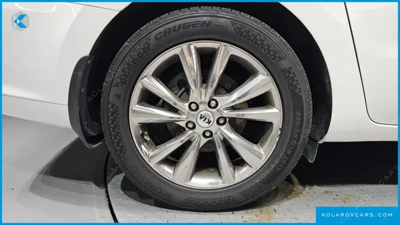 KIA CARNIVAL 9-SEATER PRSTIGE