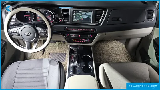 KIA CARNIVAL 9-SEATER PRSTIGE