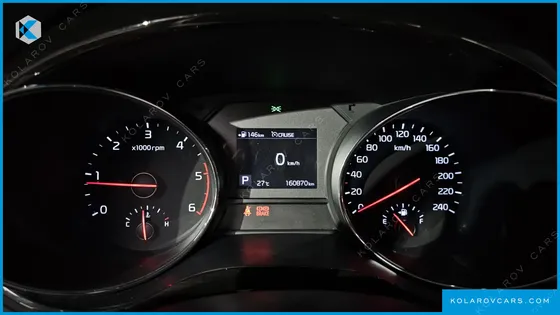 KIA CARNIVAL 9-SEATER PRSTIGE