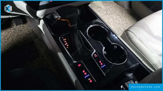 KIA CARNIVAL 9-SEATER PRSTIGE