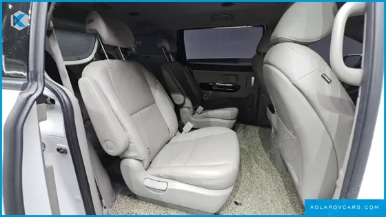 KIA CARNIVAL 9-SEATER PRSTIGE