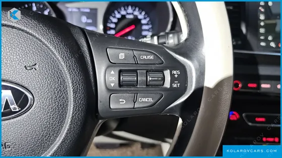 KIA CARNIVAL 9-SEATER PRSTIGE