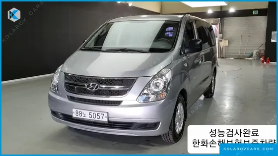 HYUNDAI STAREX 5-SEATER VAN