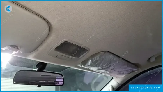 HYUNDAI STAREX 5-SEATER VAN