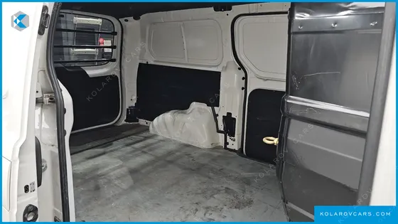 HYUNDAI STAREX VAN 3-SEATER