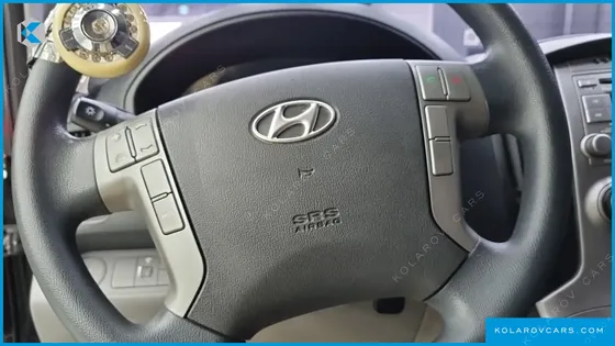 HYUNDAI STAREX 3-SEATER VAN