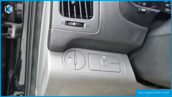 HYUNDAI STAREX 3-SEATER VAN