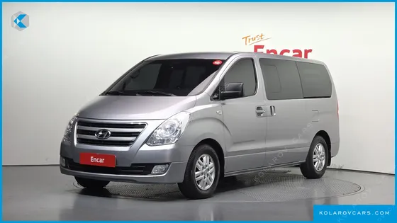 HYUNDAI STAREX 5-SEATER VAN