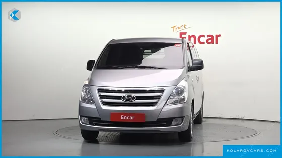 HYUNDAI STAREX 5-SEATER VAN