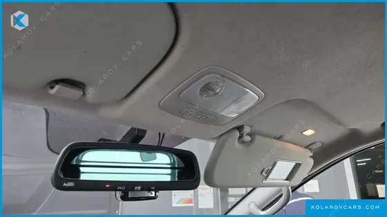 HYUNDAI STAREX 5-SEATER VAN