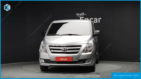 HYUNDAI STAREX 5-SEATER VAN