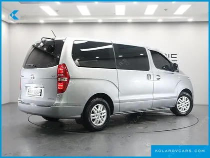 HYUNDAI STAREX VAN 3-SEATER