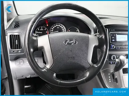 HYUNDAI STAREX VAN 3-SEATER