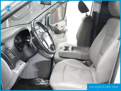 HYUNDAI STAREX VAN 3-SEATER