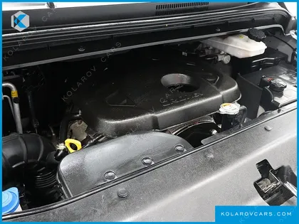 HYUNDAI STAREX VAN 3-SEATER