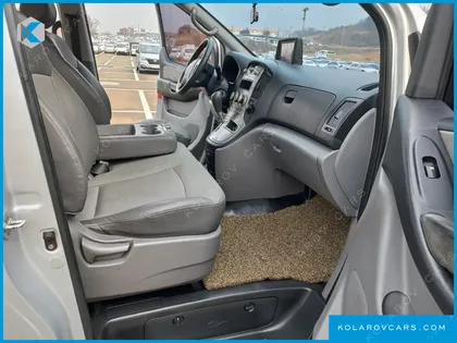 HYUNDAI STAREX CAMPING CAR