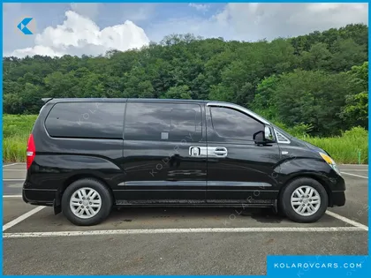 HYUNDAI STAREX 12-SEATER WAGON