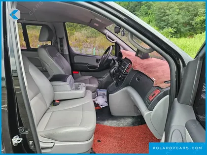 HYUNDAI STAREX 12-SEATER WAGON