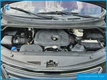 HYUNDAI STAREX 12-SEATER WAGON