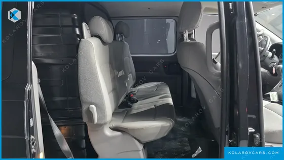 HYUNDAI STAREX VAN 5-SEATER