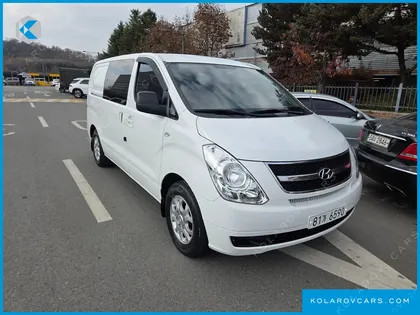 HYUNDAI STAREX 5-SEATER VAN