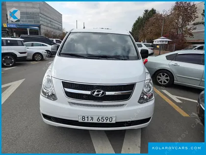 HYUNDAI STAREX 5-SEATER VAN