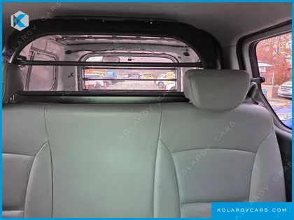 HYUNDAI STAREX 5-SEATER VAN