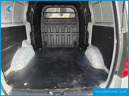 HYUNDAI STAREX 5-SEATER VAN