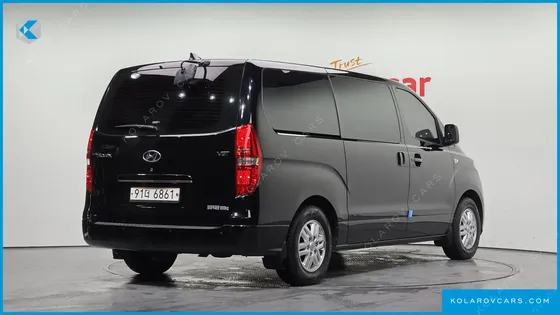 HYUNDAI STAREX VAN 3-SEATER