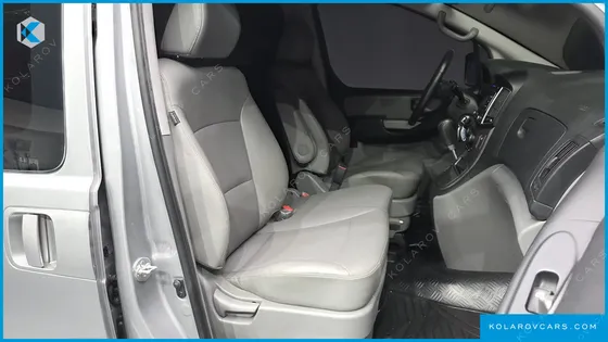 HYUNDAI STAREX VAN 3-SEATER