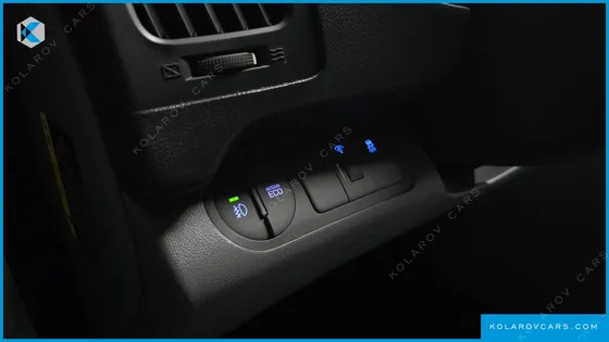 HYUNDAI STAREX VAN 3-SEATER