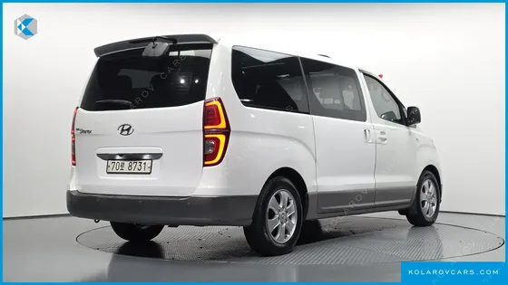HYUNDAI STAREX WAGON 11-SEATER