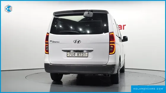 HYUNDAI STAREX WAGON 11-SEATER