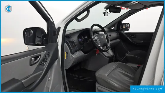 HYUNDAI STAREX WAGON 11-SEATER