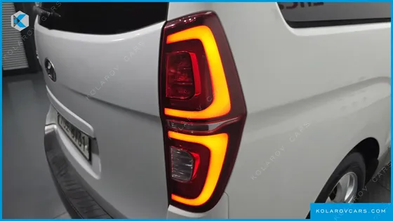 HYUNDAI STAREX WAGON 11-SEATER