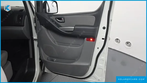 HYUNDAI STAREX WAGON 11-SEATER