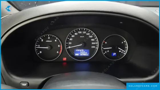 HYUNDAI STAREX VAN 3-SEATER
